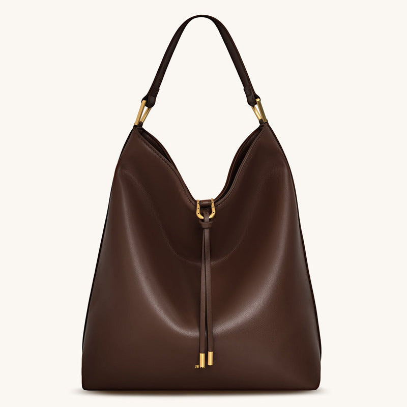 Tote bag with large capacity for the armpit area